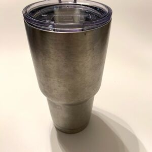 Yeti Tumbler 30oz